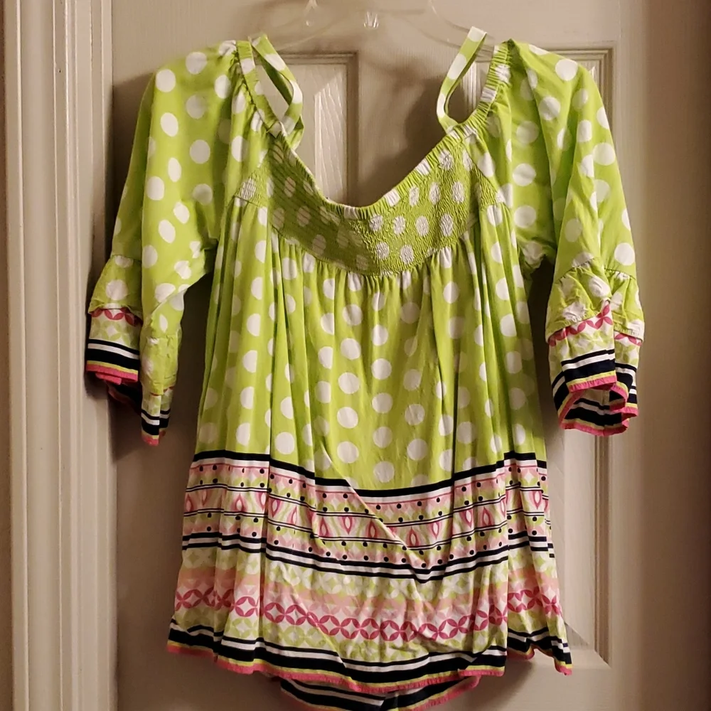 Crown & Ivy Off Shoulder Blouse with Bell Sleeves - Picture 3 of 7